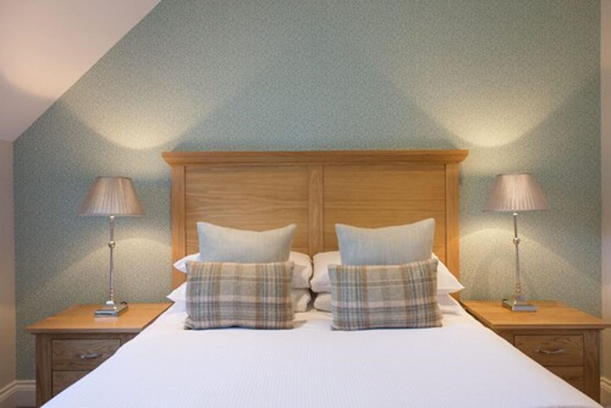 Beaulieu Hotel ลินด์เฮิร์สต์ ภายนอก รูปภาพ