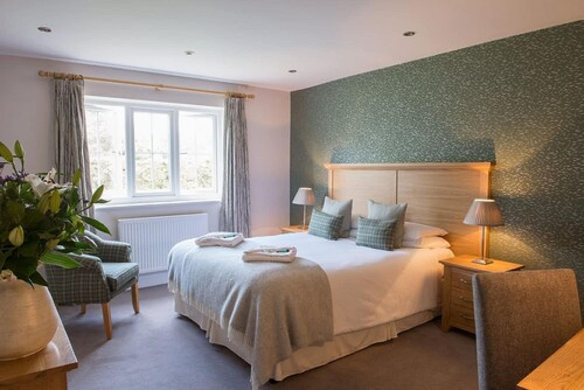 Beaulieu Hotel ลินด์เฮิร์สต์ ภายนอก รูปภาพ