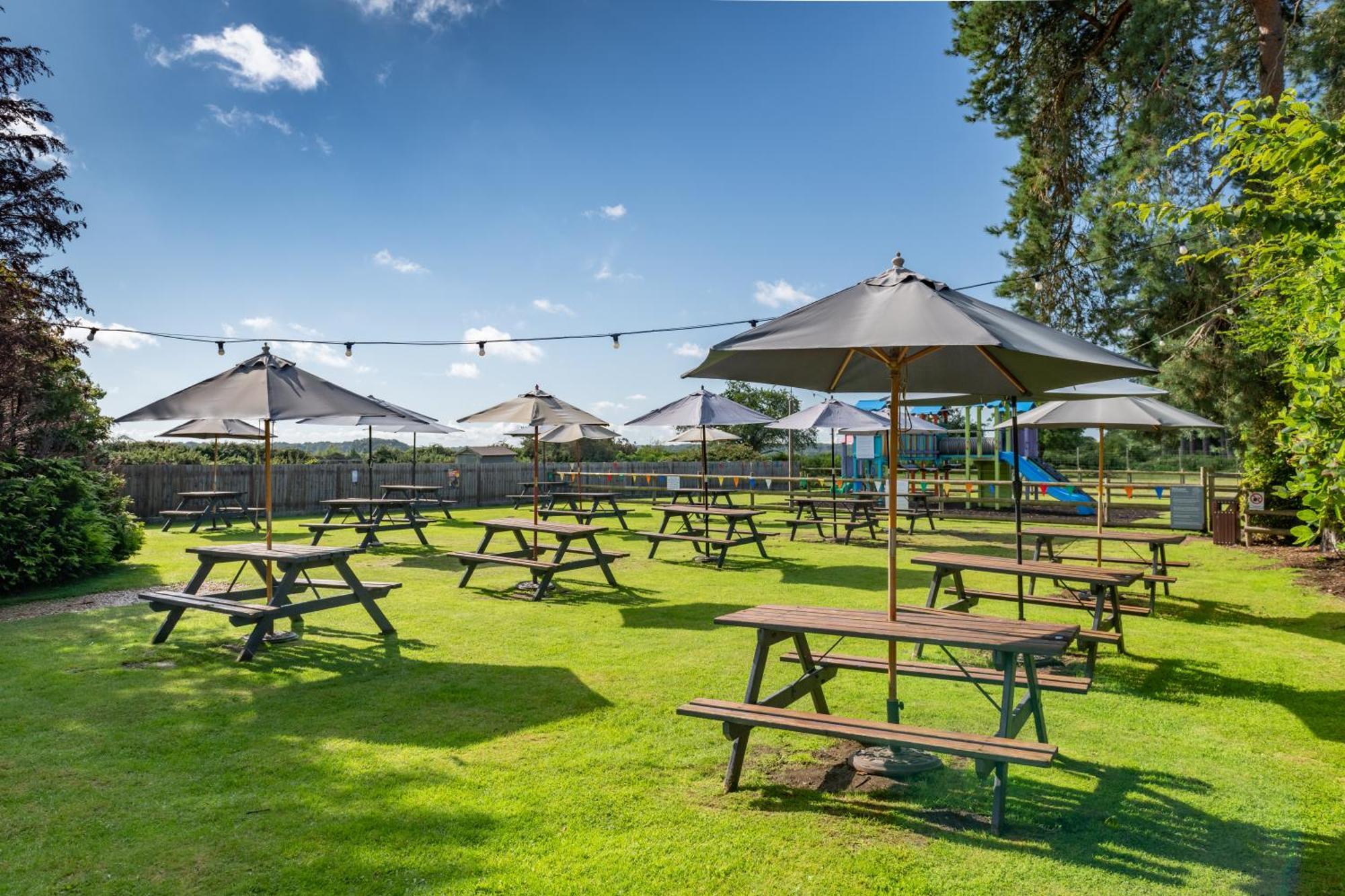 Beaulieu Hotel ลินด์เฮิร์สต์ ภายนอก รูปภาพ