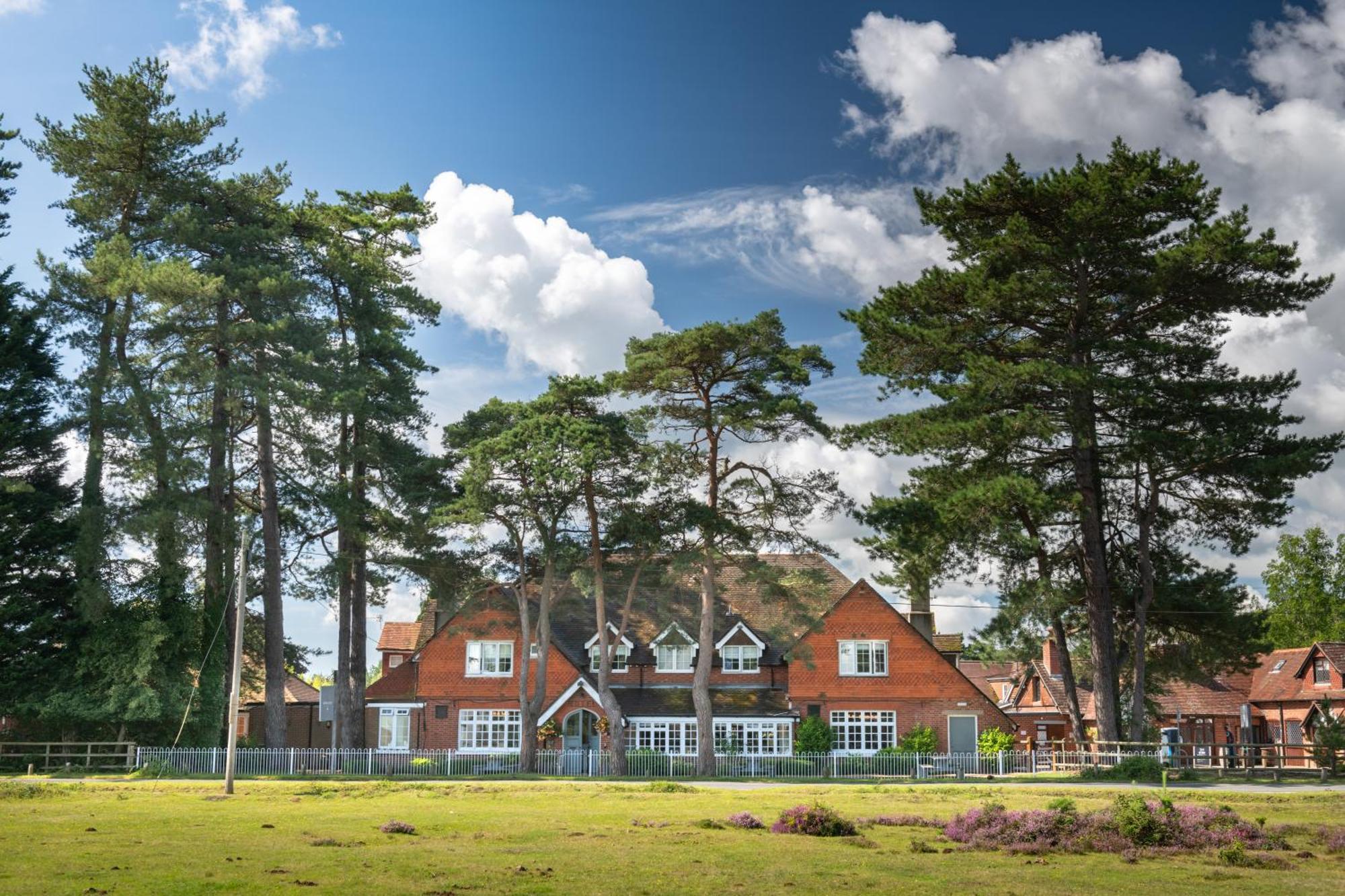 Beaulieu Hotel ลินด์เฮิร์สต์ ภายนอก รูปภาพ
