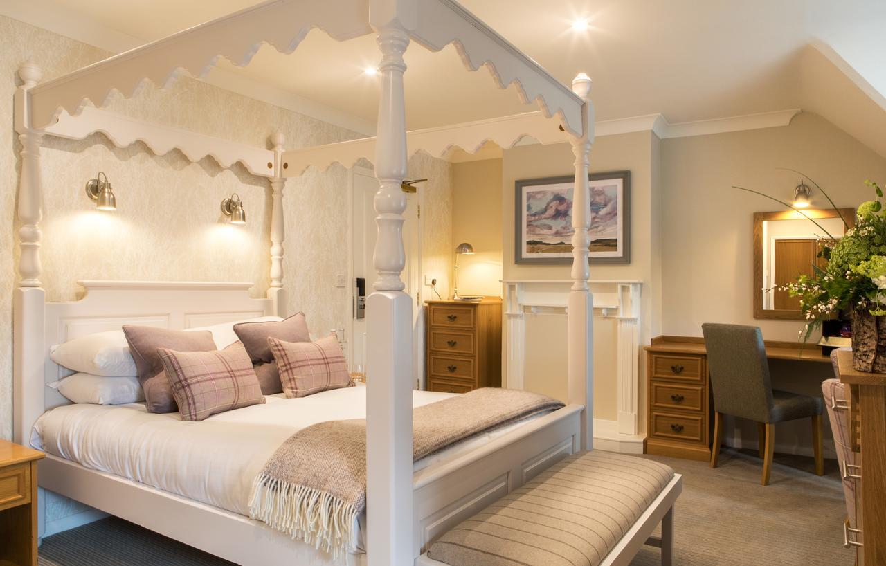 Beaulieu Hotel ลินด์เฮิร์สต์ ภายนอก รูปภาพ